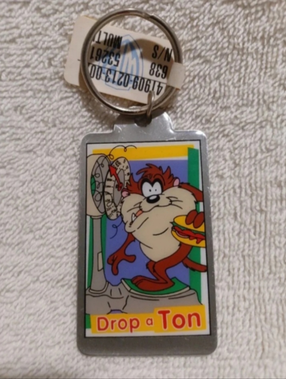 Vintage Looney tunes taz resolve drop a ton keyring